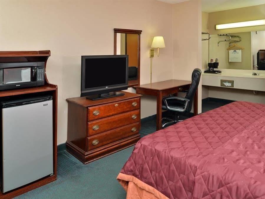 America'S Best Value Inn & Suites Sheridan Exterior photo